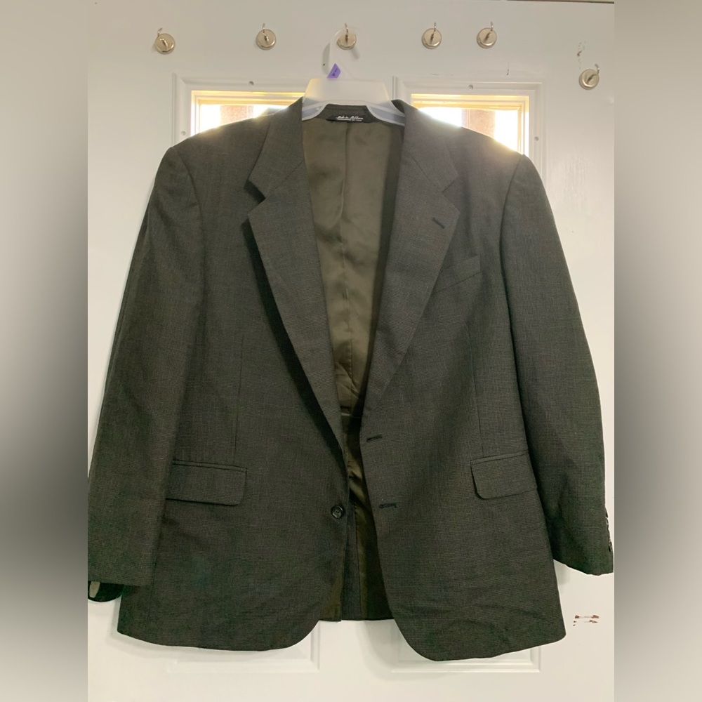 Men’s Green and Brown Patterned Suit 44R 39W